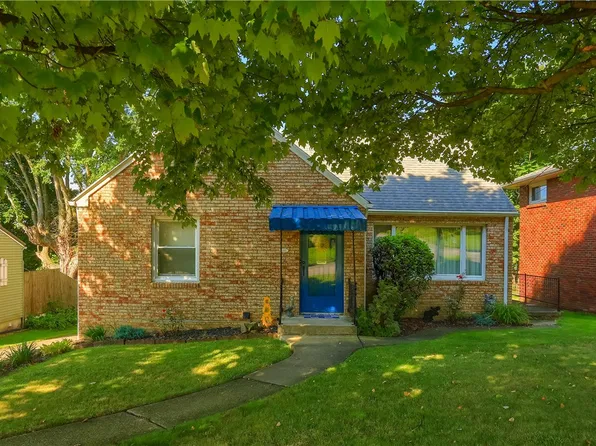 816 Aetna Dr, Ellwood City, PA 16117