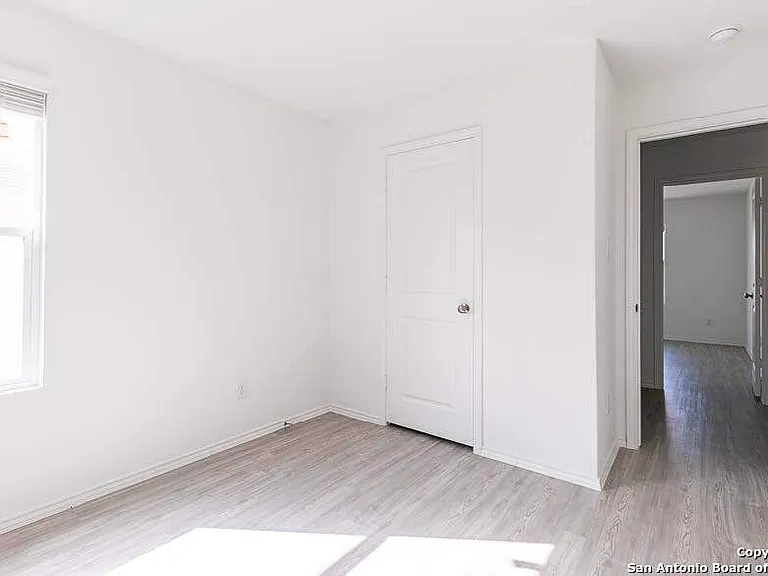 14907 Greenfield Ml — Photo 16