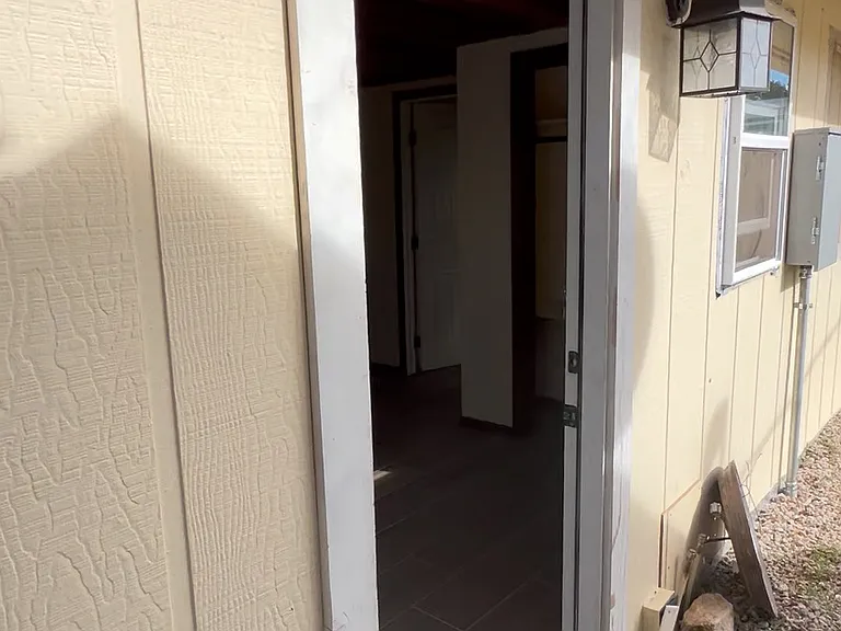 2047 E Alder Cir — Photo 1