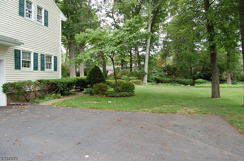 97 Barrett Ln, Wyckoff, NJ 07481 Zillow