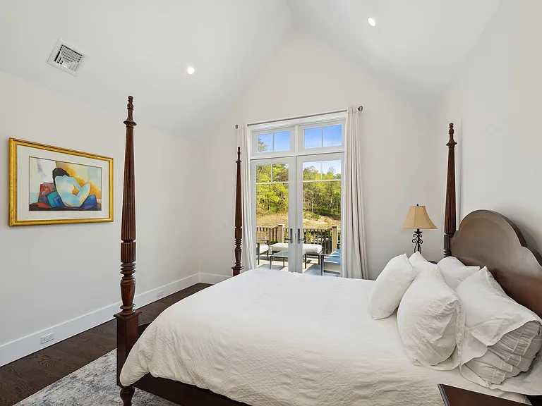 4 Albert Ave — Photo 11