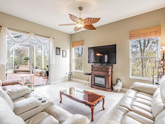 4th image of 10210 Cleghorn Dr