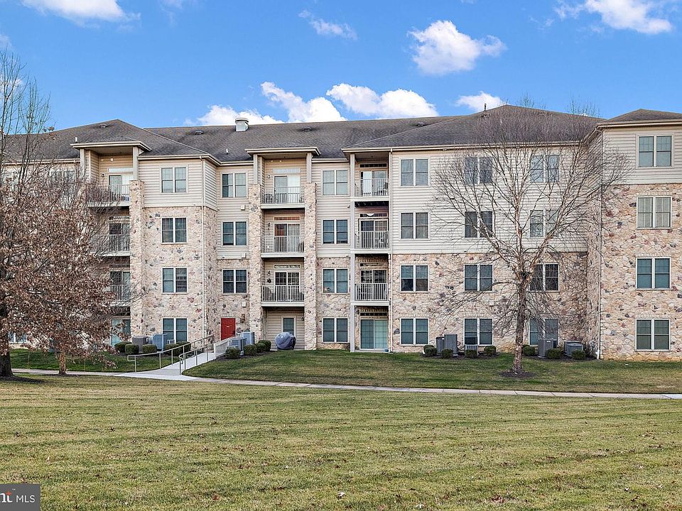 1st image of 1000 Fountainview Cir #1414