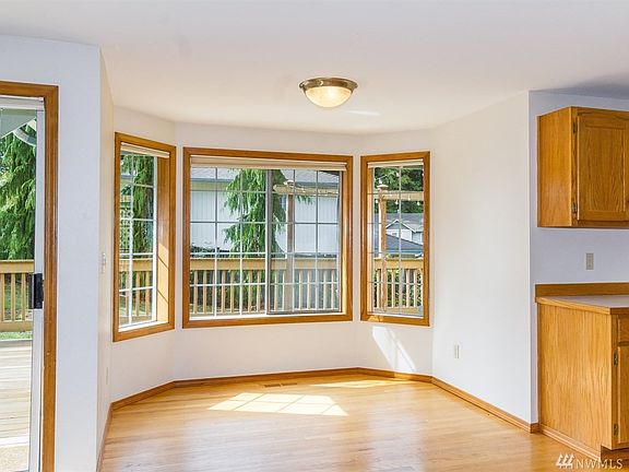 5th image of 16624 60th Ave W