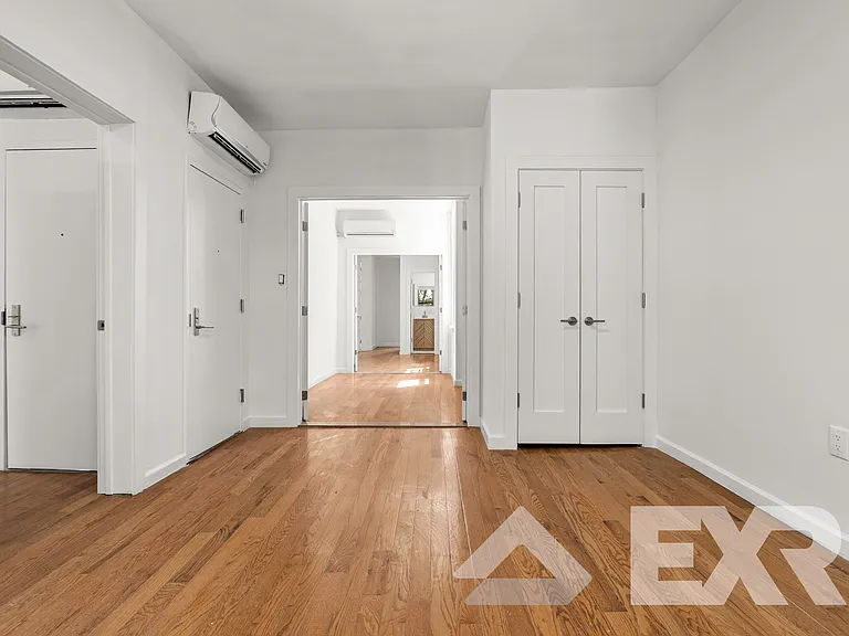 1390 Madison St #2A — Photo 8