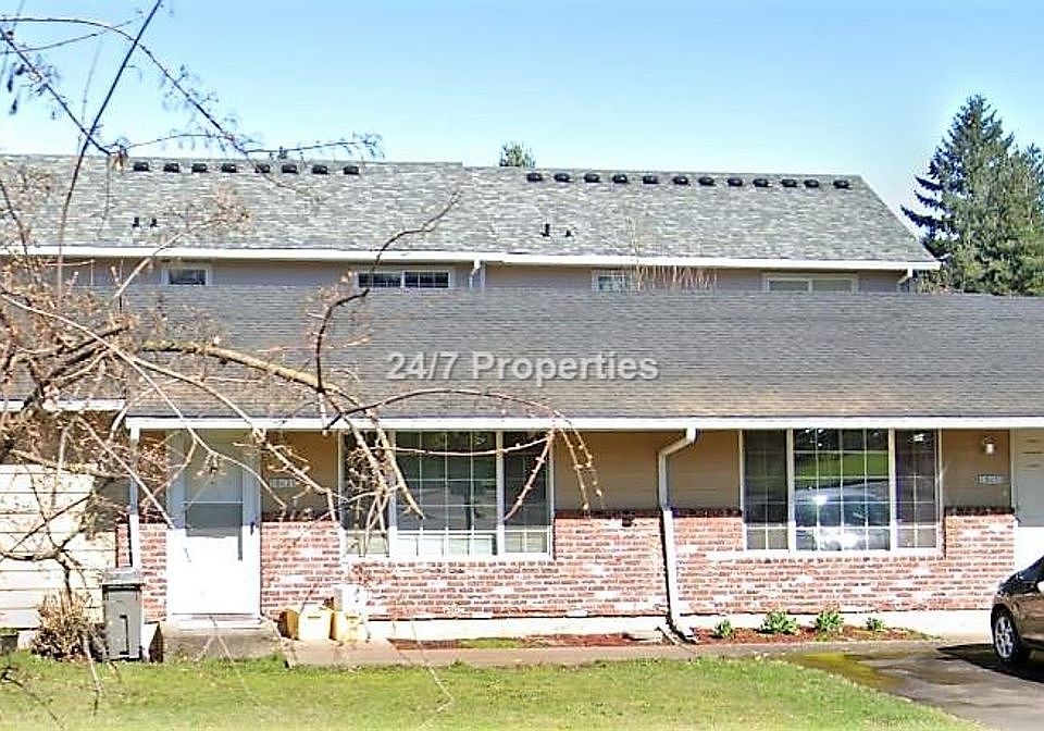 1st image of 10621 SE Stark St #10631