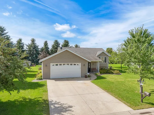 1207 6th Ave NW, Perham, MN 56573