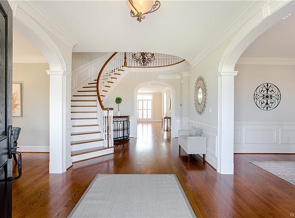 2nd image of 4406 Welby Dr