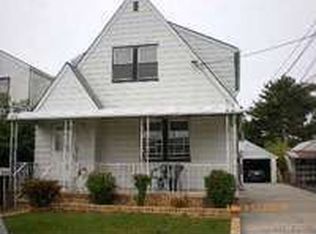 96 Shaw Ave, Valley Stream, NY 11580