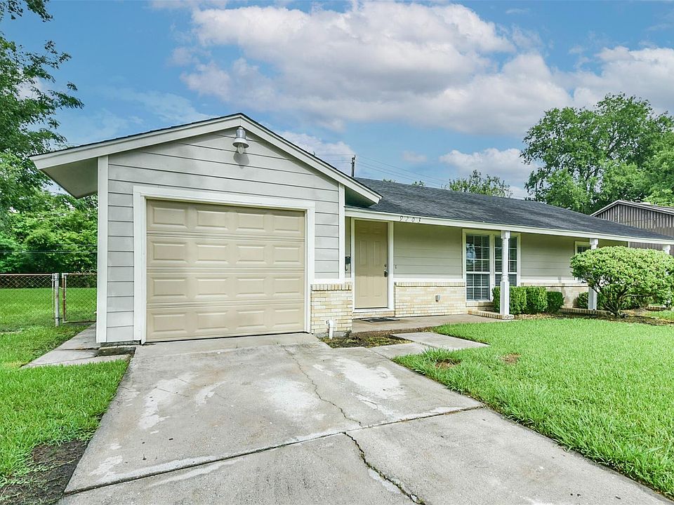1st image of 9203 Clearway Dr