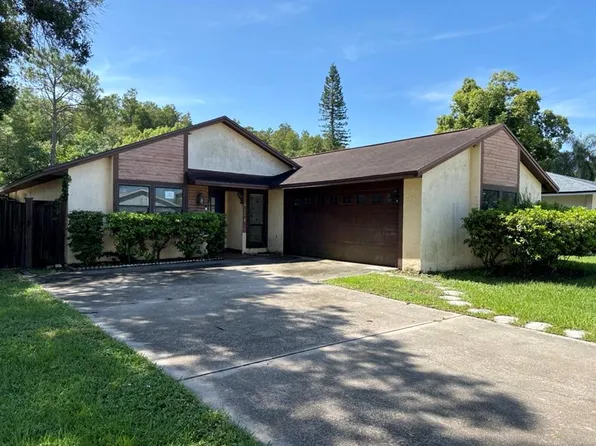 4604 RIDGE POINT, TAMPA, FL 33624