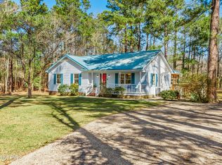 380 Indian Bluff Dr, Arapahoe, NC 28510