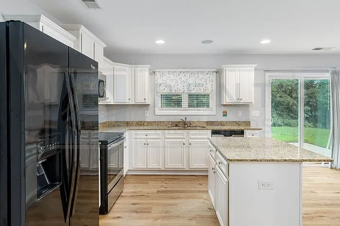 147 Ventnor Ave — Photo 14