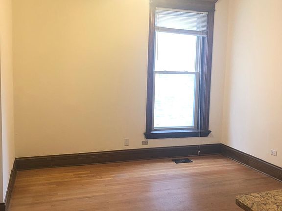 4th image of 851 W Wellington Ave #K1