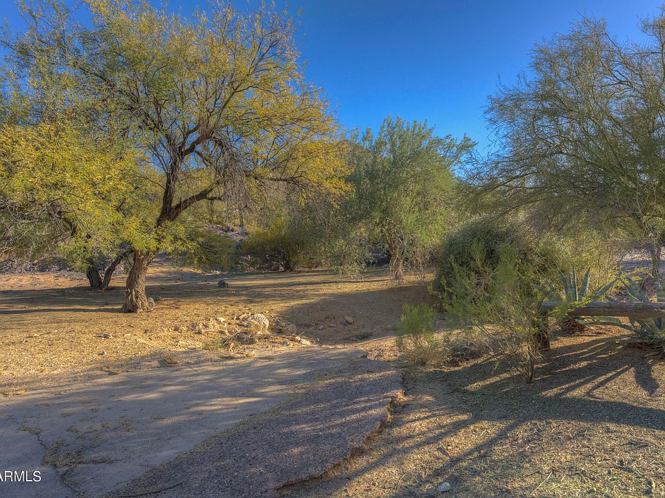 2nd image of 37637 N Sunset Trl