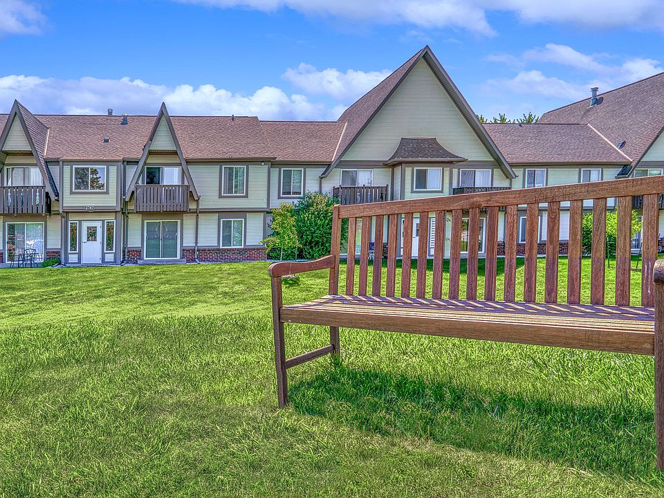 Creekwood Apartments Exterior