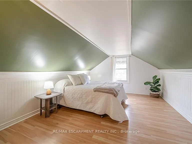 22 Concord Ave — Photo 9
