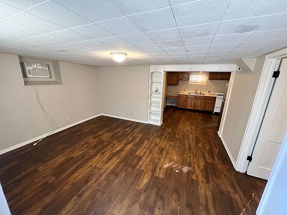 5th image of 1006 Laramie St APT B
