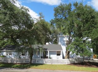 1120 Simmons St, Mount Pleasant, SC 29464