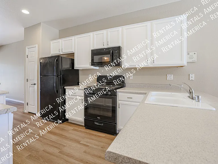 11925 W Jefferson St — Photo 7