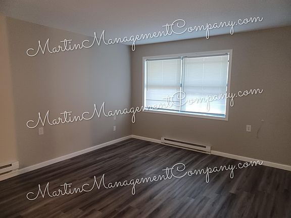 2nd image of 400 E Marionapt #9