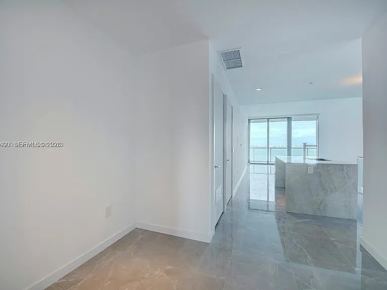 480 NE 31st St #2406 — Photo 3