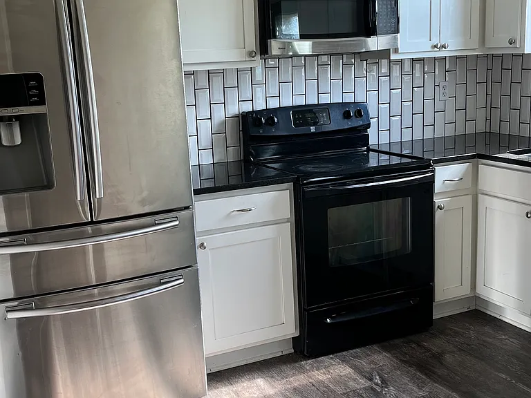 314 S Sunrise Dr — Photo 3