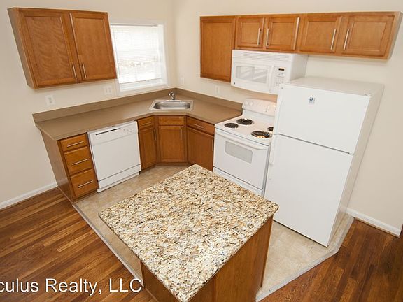4th image of 2841 Fairhaven Ave APT 303
