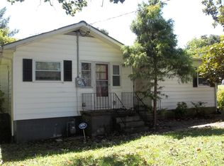 105 Orchard Ln, Oak Ridge, TN 37830