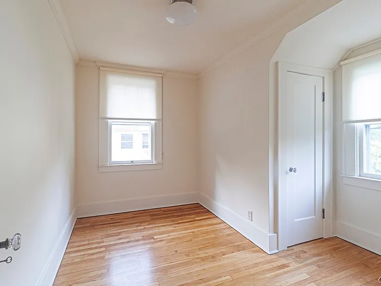 6 Sanger Ave — Photo 32