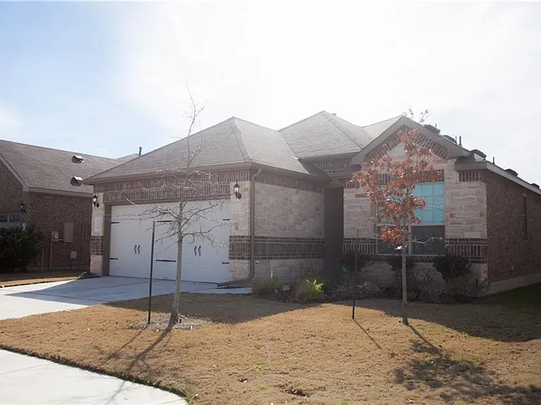 209 Methodius Dr — Photo 1