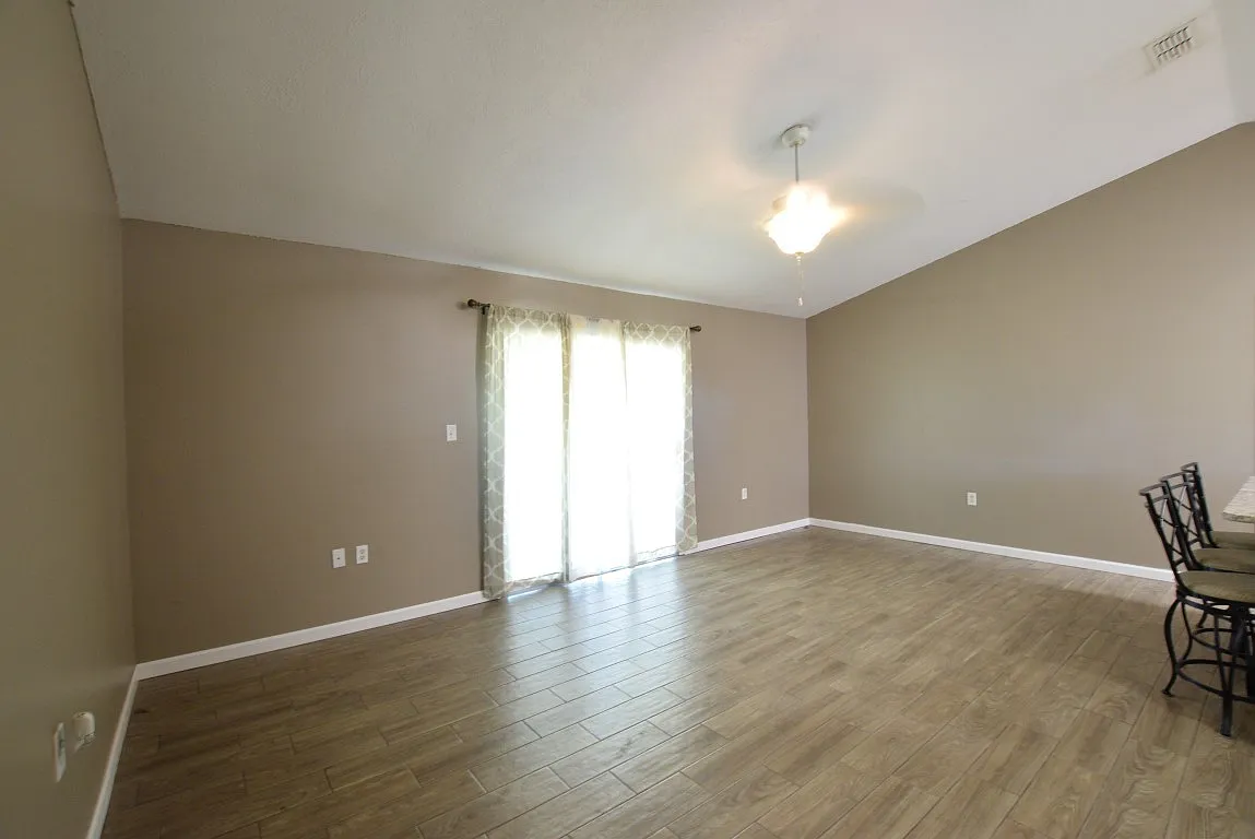 Beautiful 3 Bed 2 Bath Home For Rent In Deltona, Fl! Deltona Lakes — Photo 4