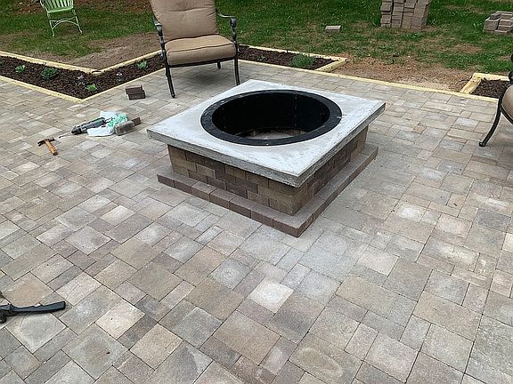 3rd image of 152261 Hollibush Ln