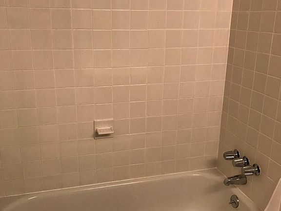 3rd image of 1922 W Liberty St APT 12