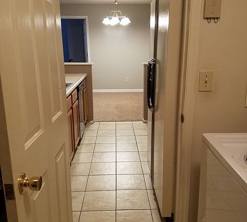 3rd image of 1065 Wellington Dr Unit 5