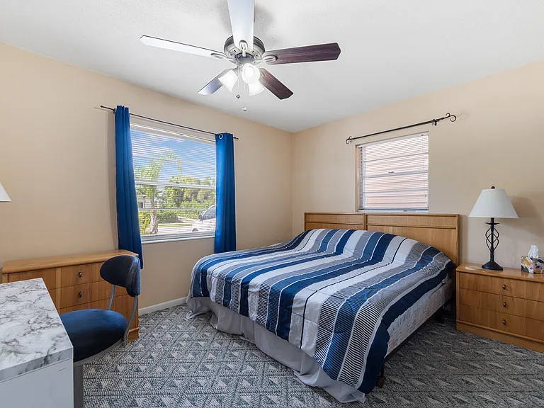 Bedroom. King bed