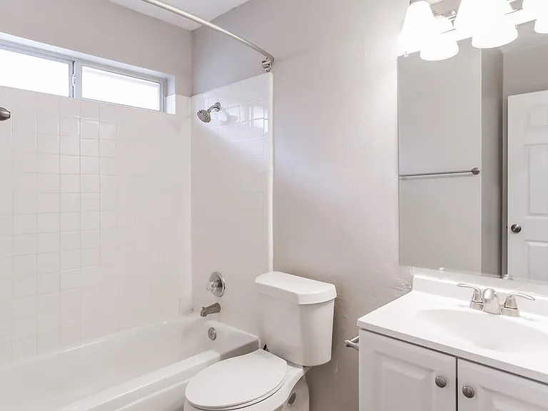 3616 Crosswicks Ct — Photo 18