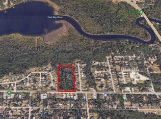 E Bay Blvd, Navarre, FL 32566
