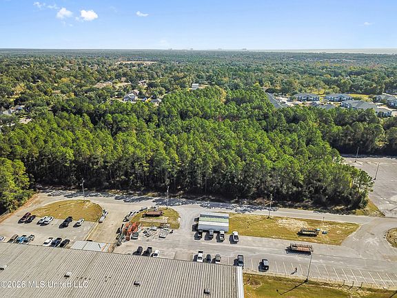 3rd image of Johnson Rd
