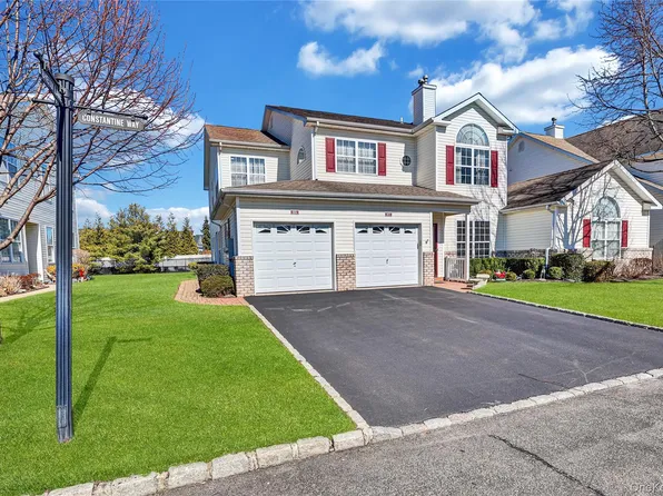 85 Constantine 85 Constantine Way, Mount Sinai, NY 11766