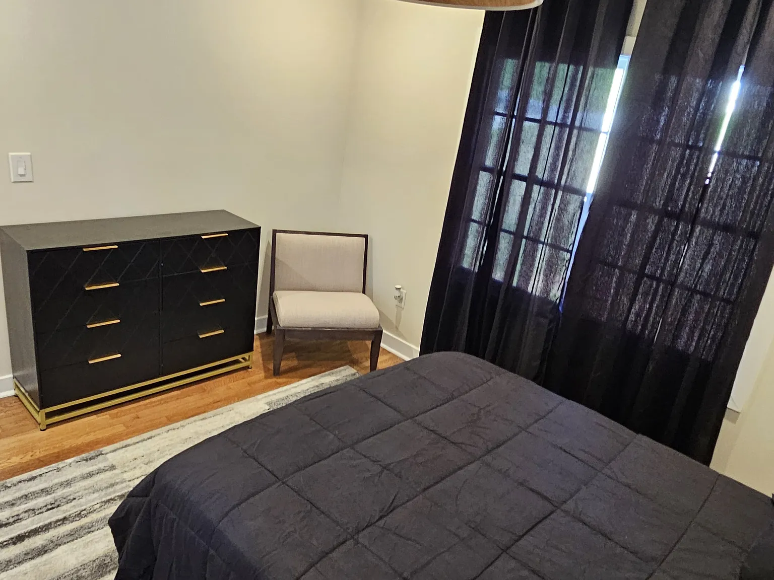 4 bed, $3,000 — Photo 2