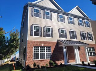 645 McComb Pl, Claymont, DE 19703