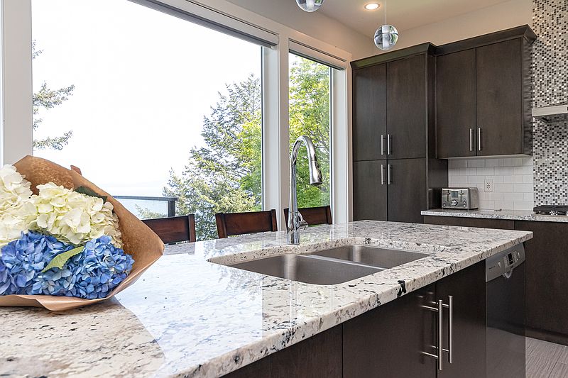 Saanich House for rent - 3 Bedrooms — photo 10