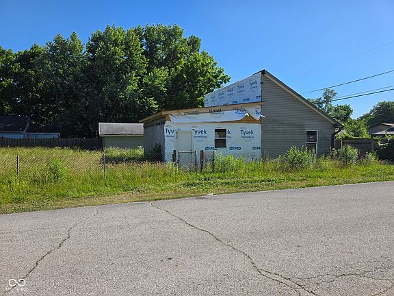 2nd image of 3302 Foltz St