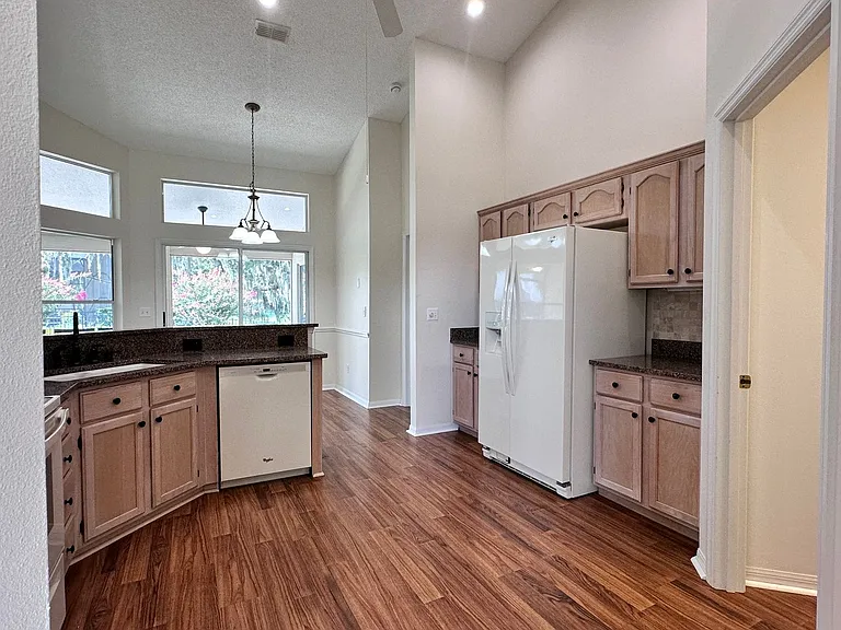 7468 Aprelle Dr — Photo 49