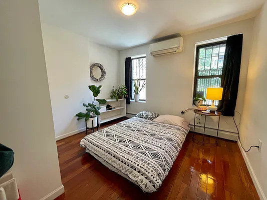 Rented by MySpaceNYC | media 16