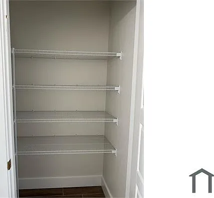 2 bed, 1189 sqft, $1,400 — Photo 4