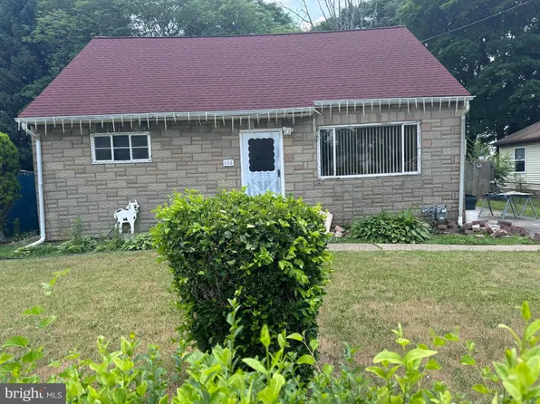 604 Holly Ln, Mount Holly, NJ 08060