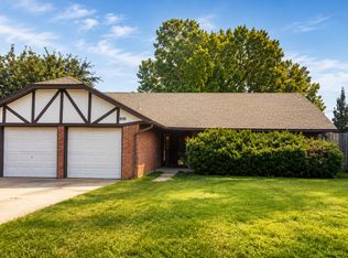 808 Mars Cir, Edmond, OK 73003