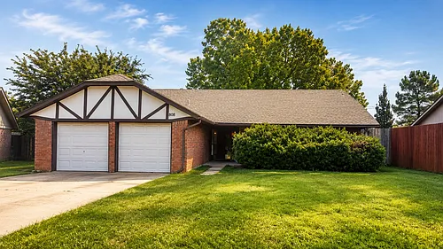 808 Mars Cir Photo 1
